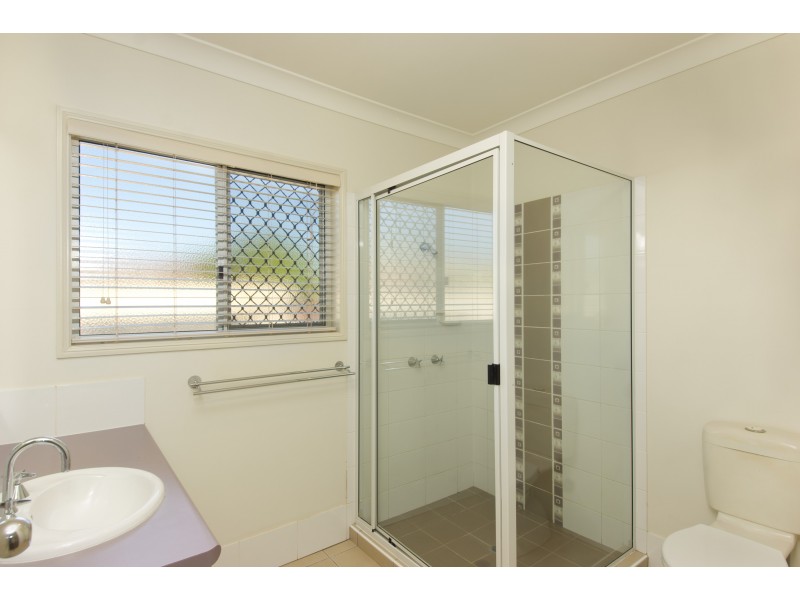 16 Lynne Court, Oakey QLD 4401