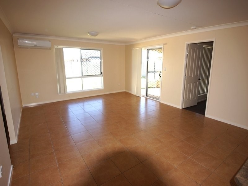 41 Berghofer Drive, Oakey QLD 4401