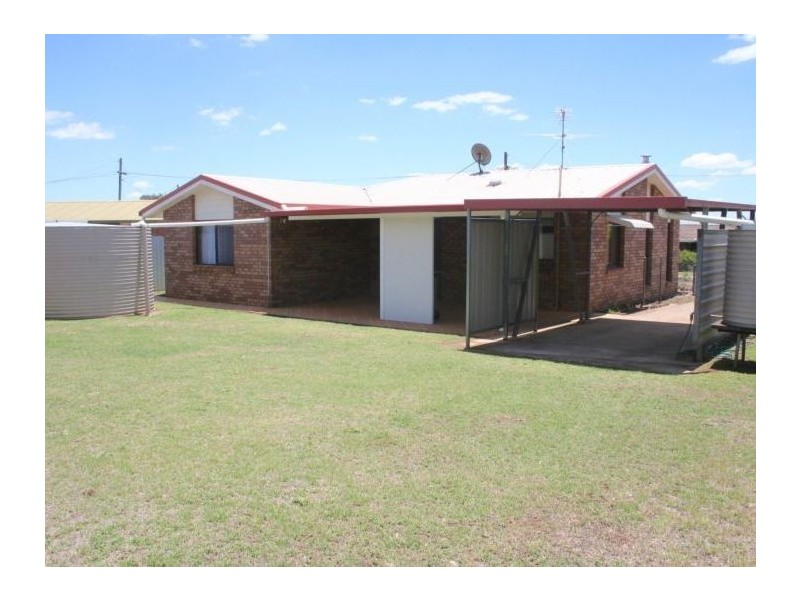 9 Hass Street, Oakey QLD 4401