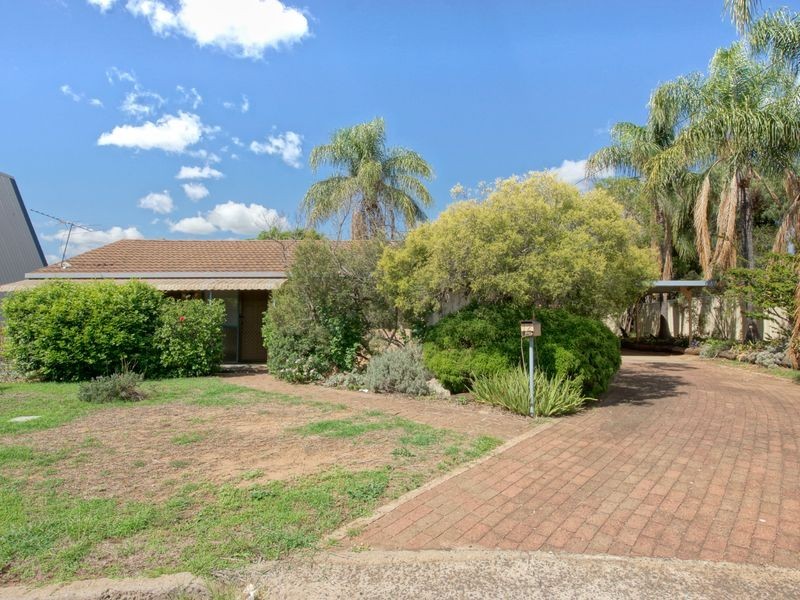 12 Wright Street, Oakey QLD 4401