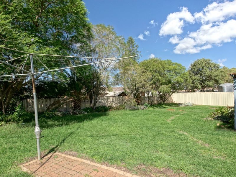 12 Wright Street, Oakey QLD 4401