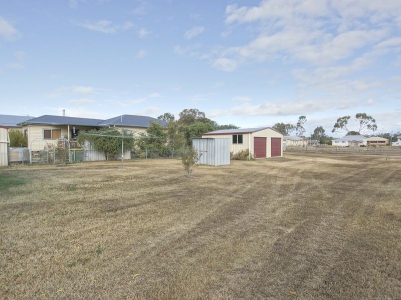 125 Bridge Street, Oakey QLD 4401