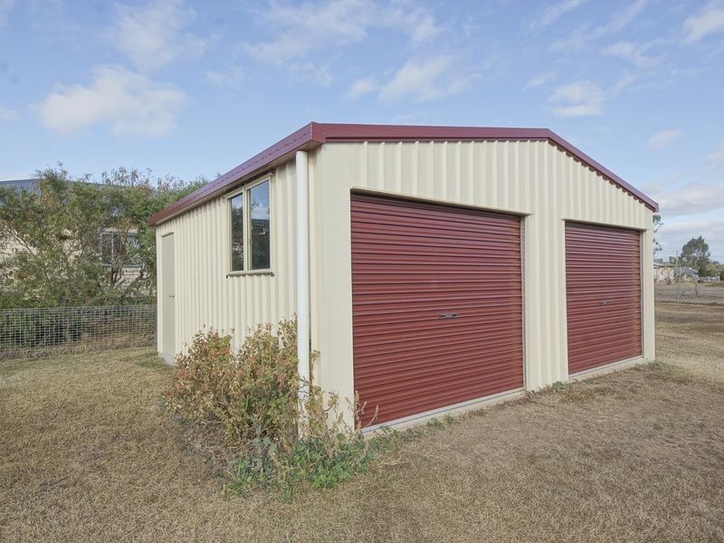 125 Bridge Street, Oakey QLD 4401