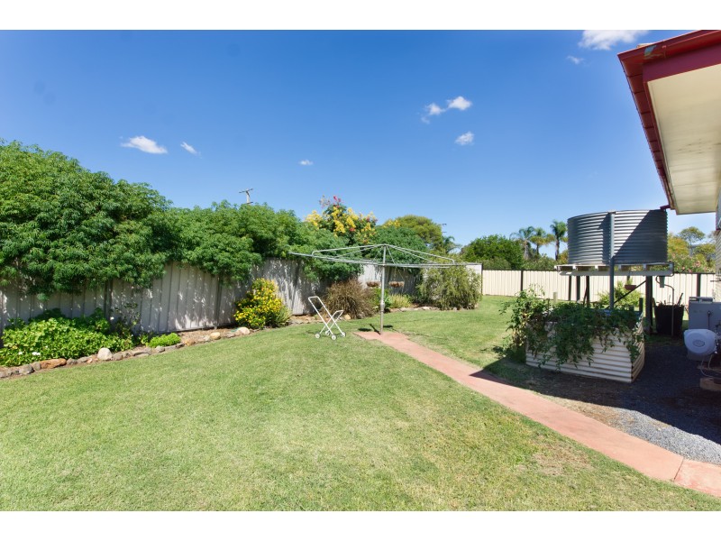 18 King Street, Oakey QLD 4401