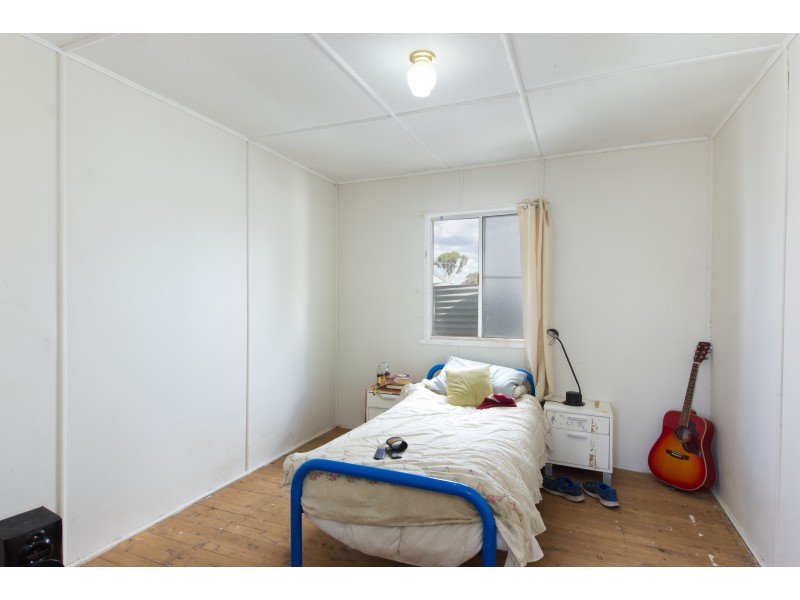 5 Nungil Street, Jondaryan QLD 4403