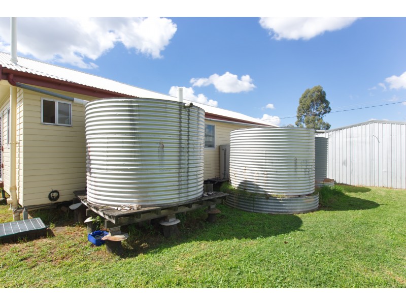 5 Nungil Street, Jondaryan QLD 4403