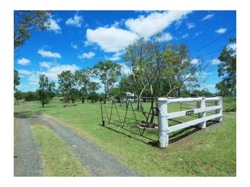 145 Henningsen Road, Oakey QLD 4401