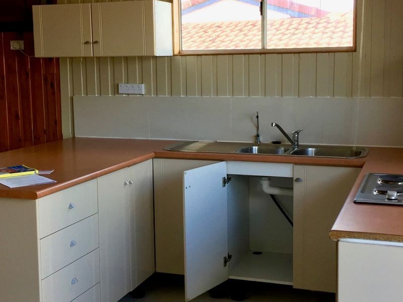 90 Proposch Street, Oakey QLD 4401