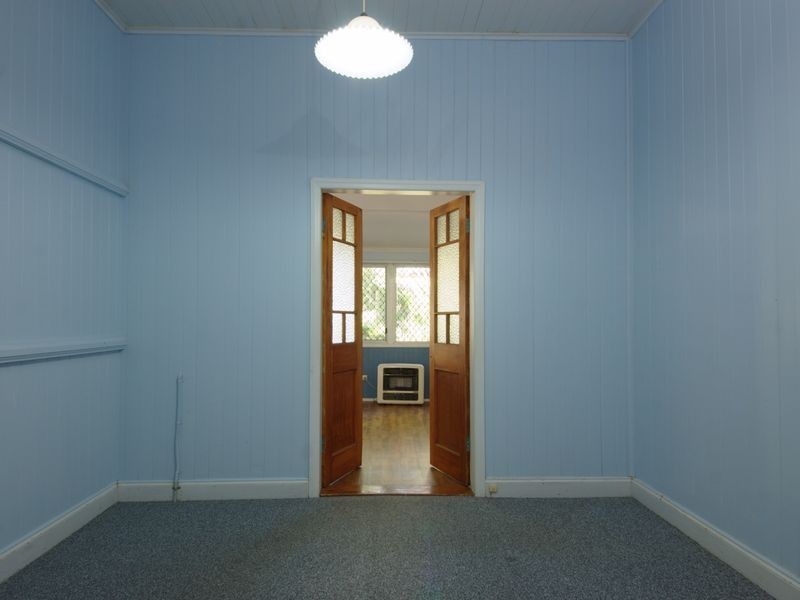 11 Creek Street, Oakey QLD 4401