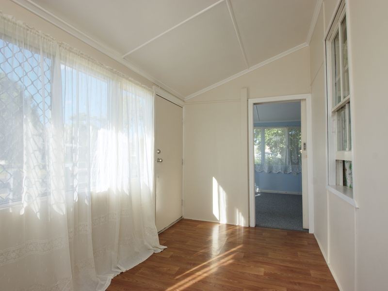 11 Creek Street, Oakey QLD 4401