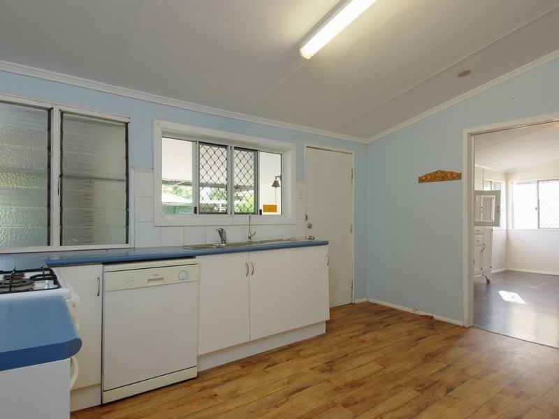 11 Creek Street, Oakey QLD 4401