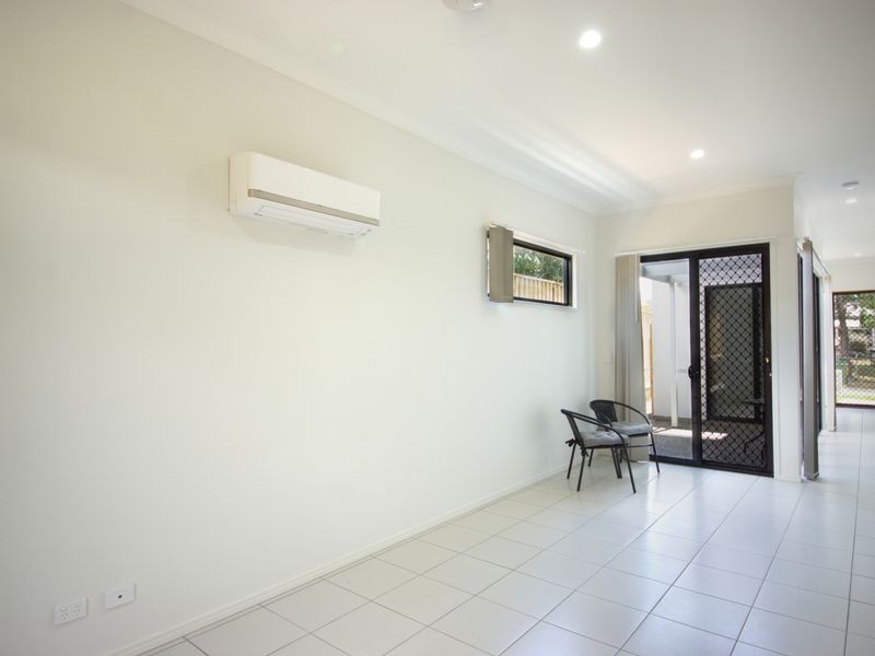 2/6 Monash Lane, Newtown QLD 4350