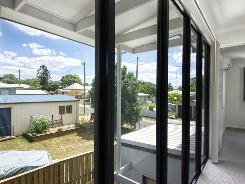 2/6 Monash Lane, Newtown QLD 4350