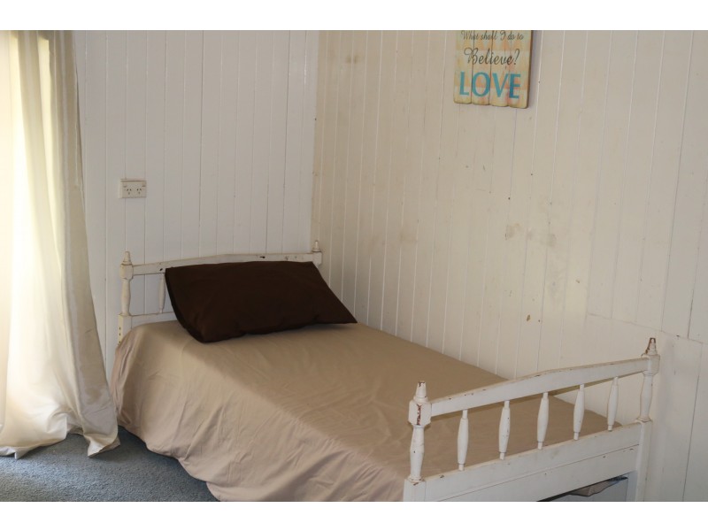 6 Cherry Street, Oakey QLD 4401