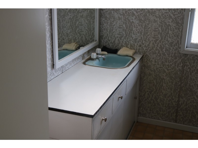 6 Cherry Street, Oakey QLD 4401