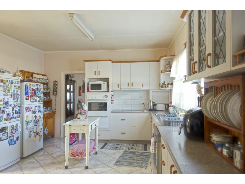 8 Toowoomba Road, Oakey QLD 4401