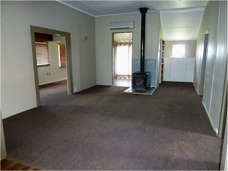 29 Lorrimer Street, Oakey QLD 4401