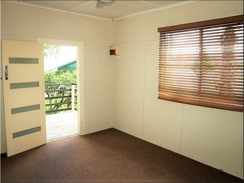 16 Davidson Street, Oakey QLD 4401