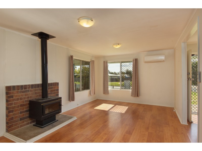 7 Shirley Street, Oakey QLD 4401