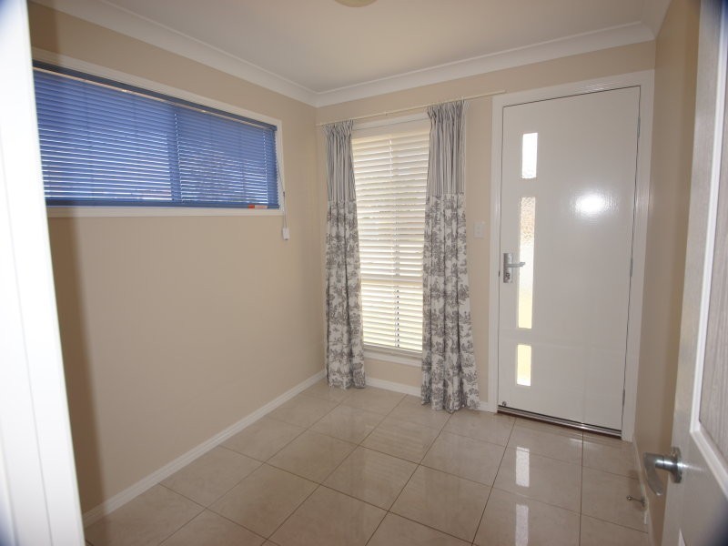 3A Desmond Street, Oakey QLD 4401