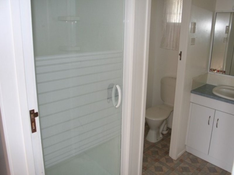 12 Toowoomba Road, Oakey QLD 4401