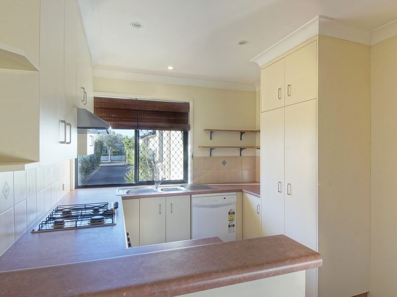 1/220 Campbell Street, Newtown QLD 4350