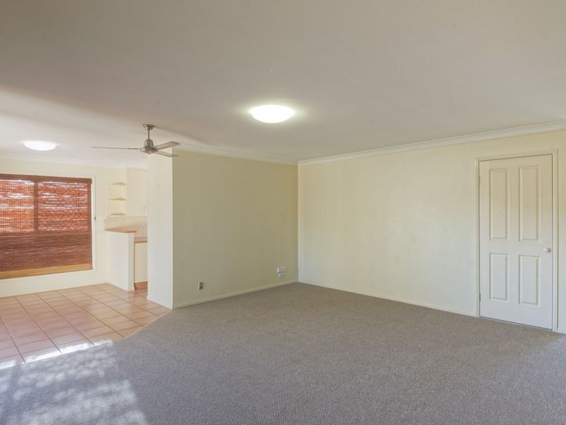 1/220 Campbell Street, Newtown QLD 4350