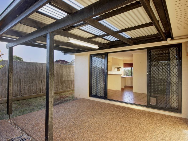 1/220 Campbell Street, Newtown QLD 4350