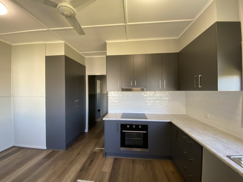 8 Campbell Street, Oakey QLD 4401