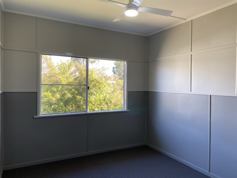 8 Campbell Street, Oakey QLD 4401