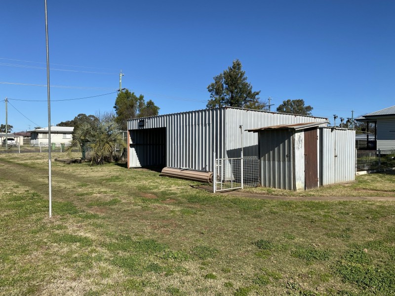 8 Campbell Street, Oakey QLD 4401
