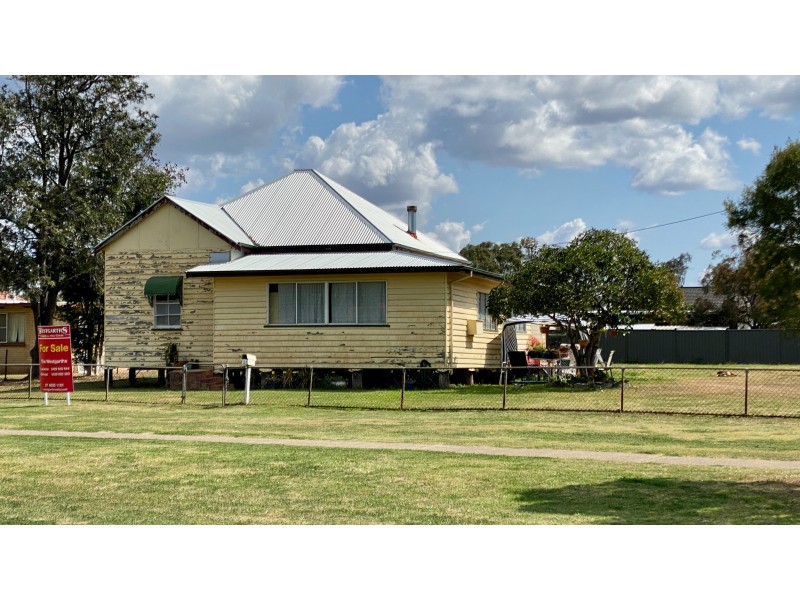 52 York Street, Oakey QLD 4401