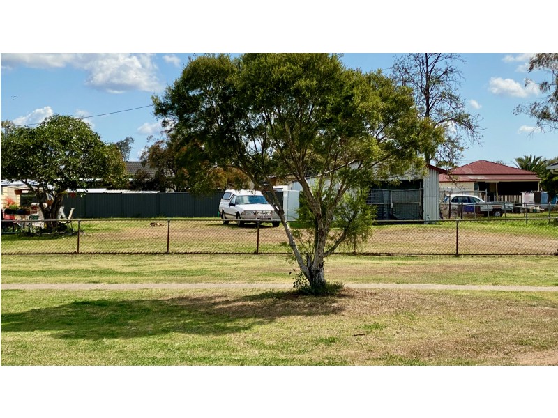 52 York Street, Oakey QLD 4401