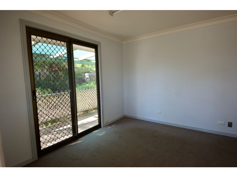 11 John Street, Oakey QLD 4401