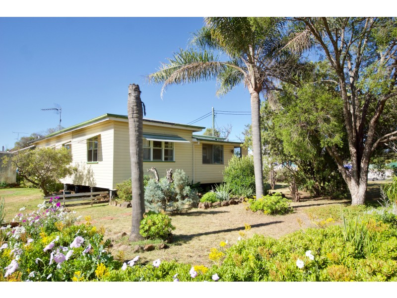 36 Eton Street, Cambooya QLD 4358