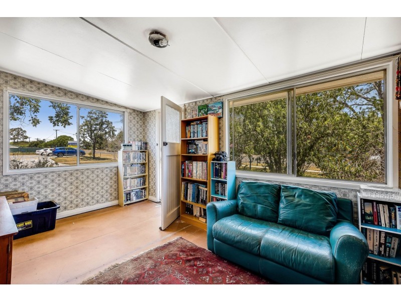 36 Eton Street, Cambooya QLD 4358