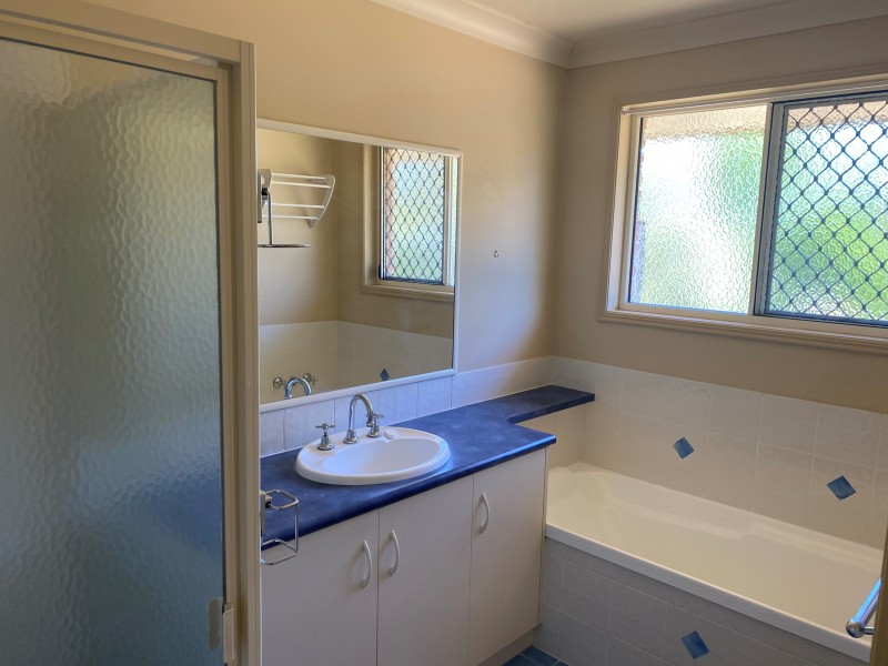 9 Belclaire Drive, Westbrook QLD 4350