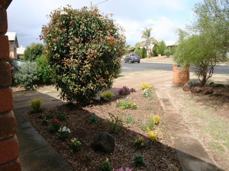 27 Weise Street, Oakey QLD 4401