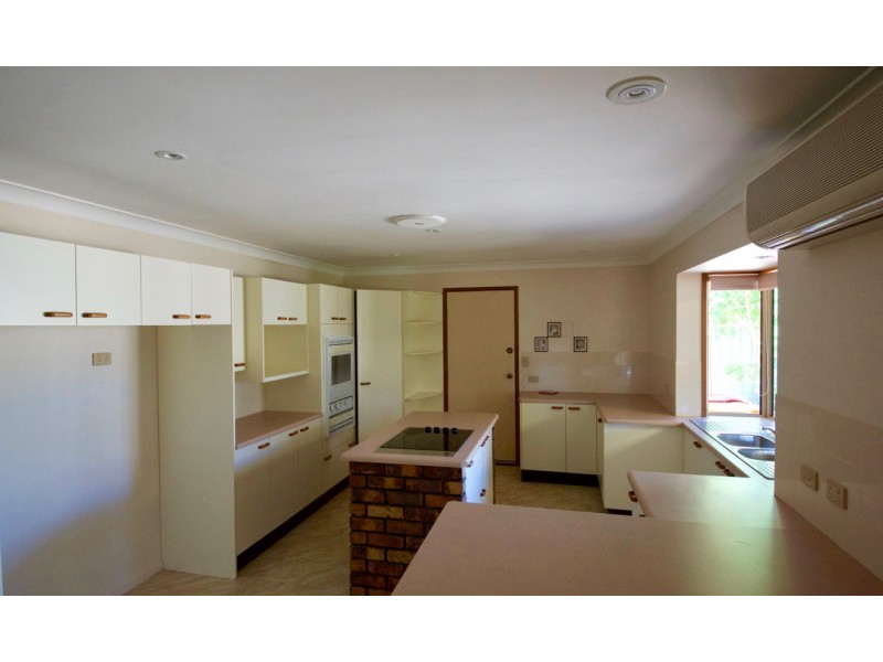 4 Weise Street, Oakey QLD 4401