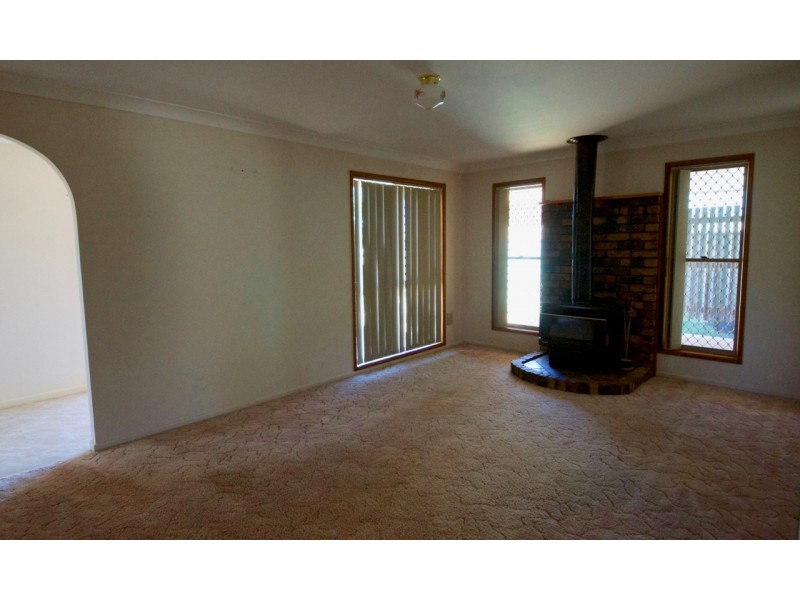 4 Weise Street, Oakey QLD 4401