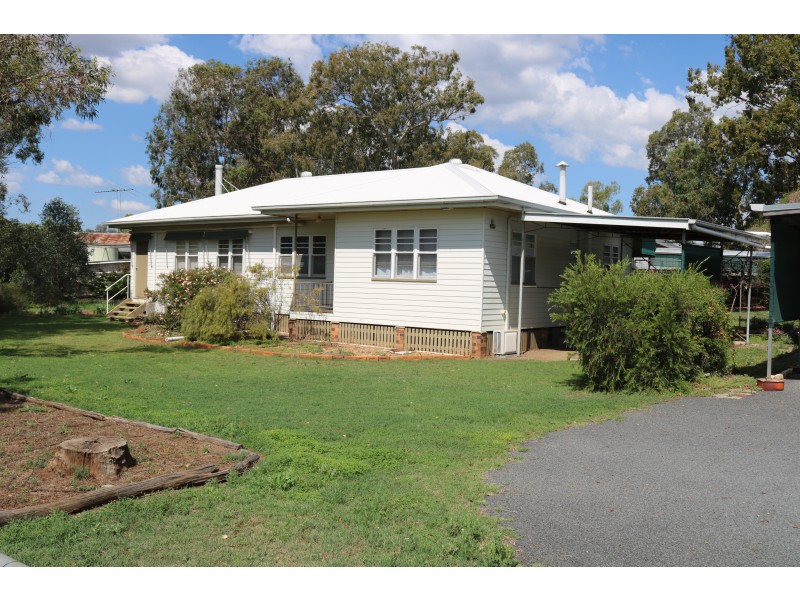 29 Aubigny Road, Oakey QLD 4401