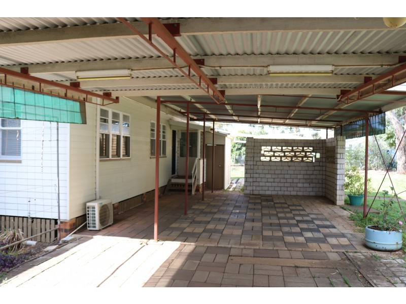 29 Aubigny Road, Oakey QLD 4401