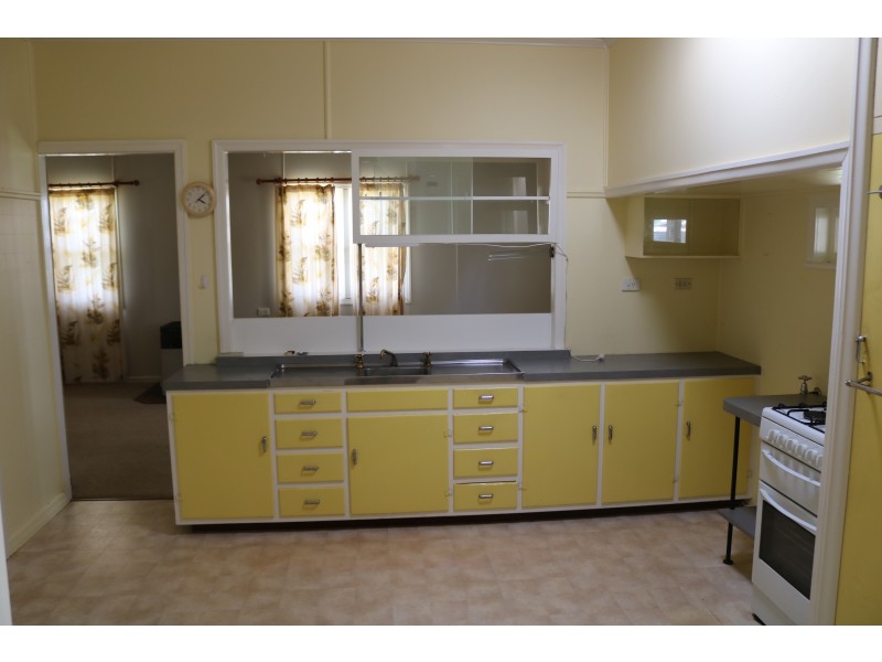 29 Aubigny Road, Oakey QLD 4401