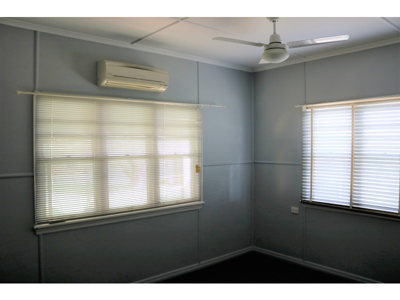 29 Aubigny Road, Oakey QLD 4401