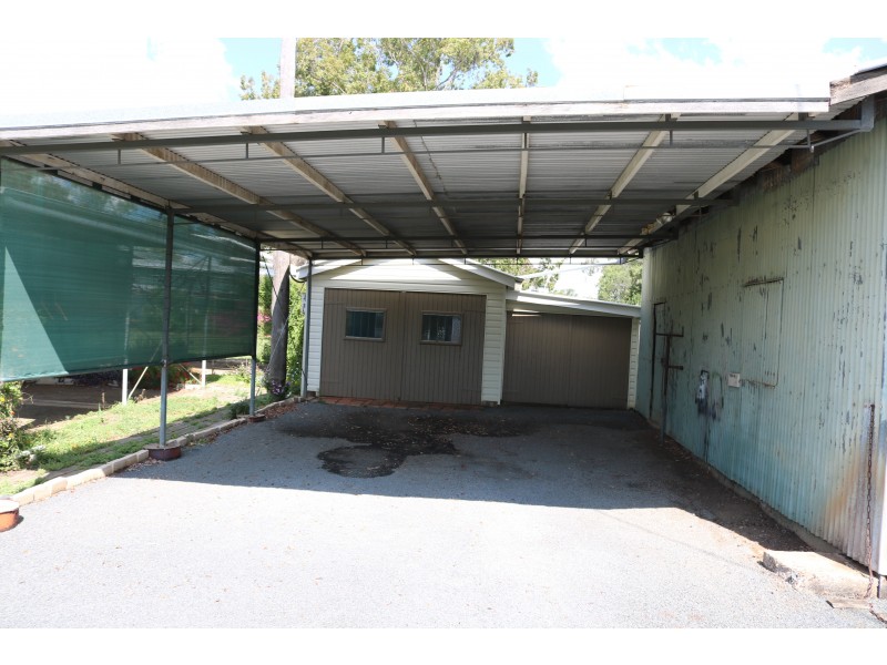 29 Aubigny Road, Oakey QLD 4401