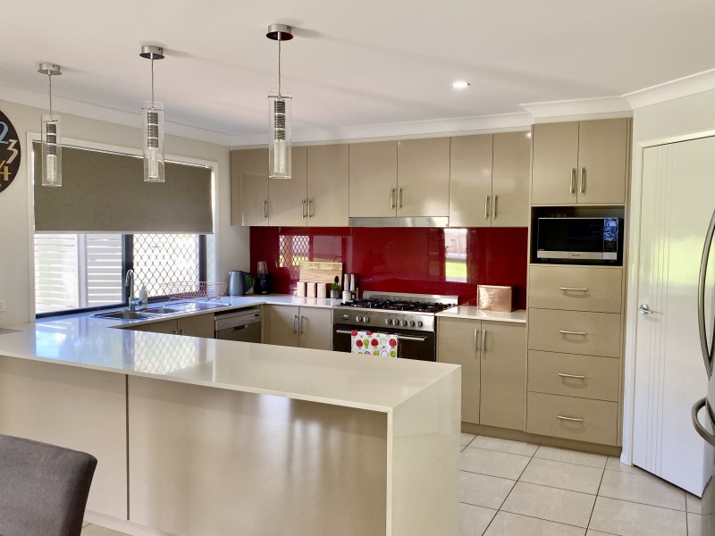 18 Langton Crescent, Oakey QLD 4401