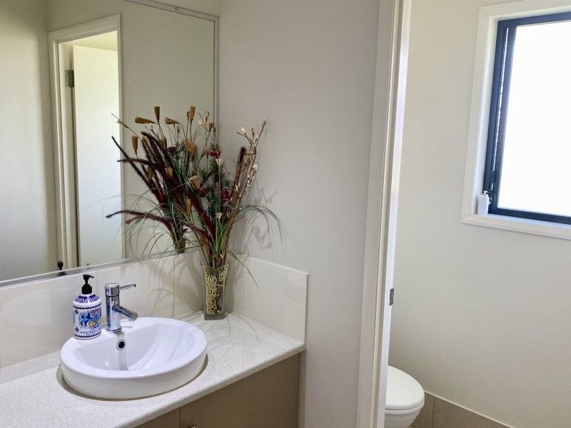 18 Langton Crescent, Oakey QLD 4401