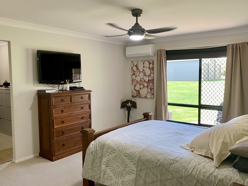 18 Langton Crescent, Oakey QLD 4401