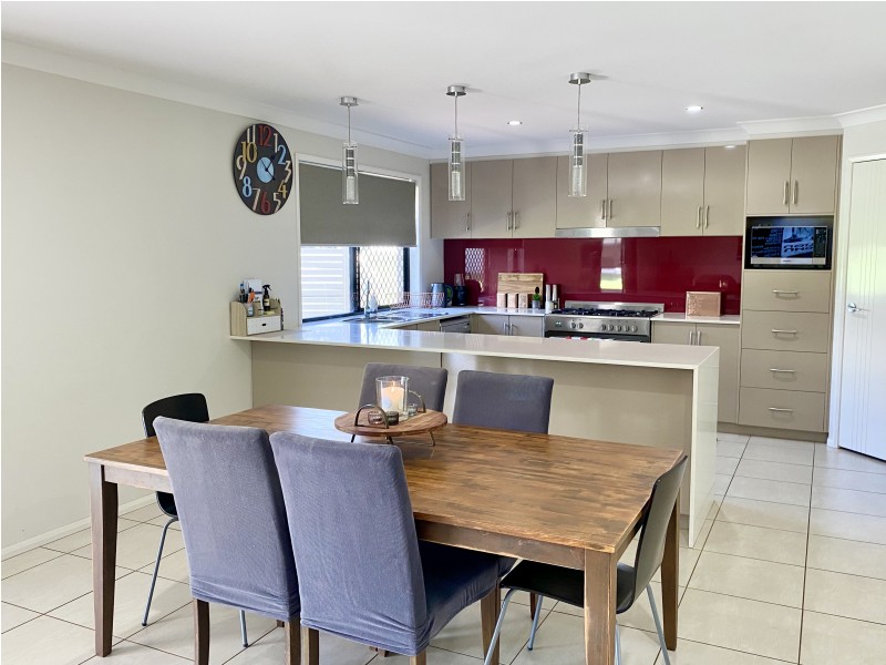 18 Langton Crescent, Oakey QLD 4401