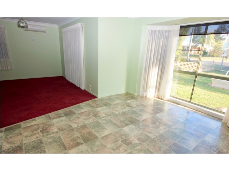 10 Aruma Drive, Oakey QLD 4401